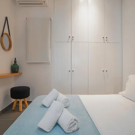 Mykonos 22 *